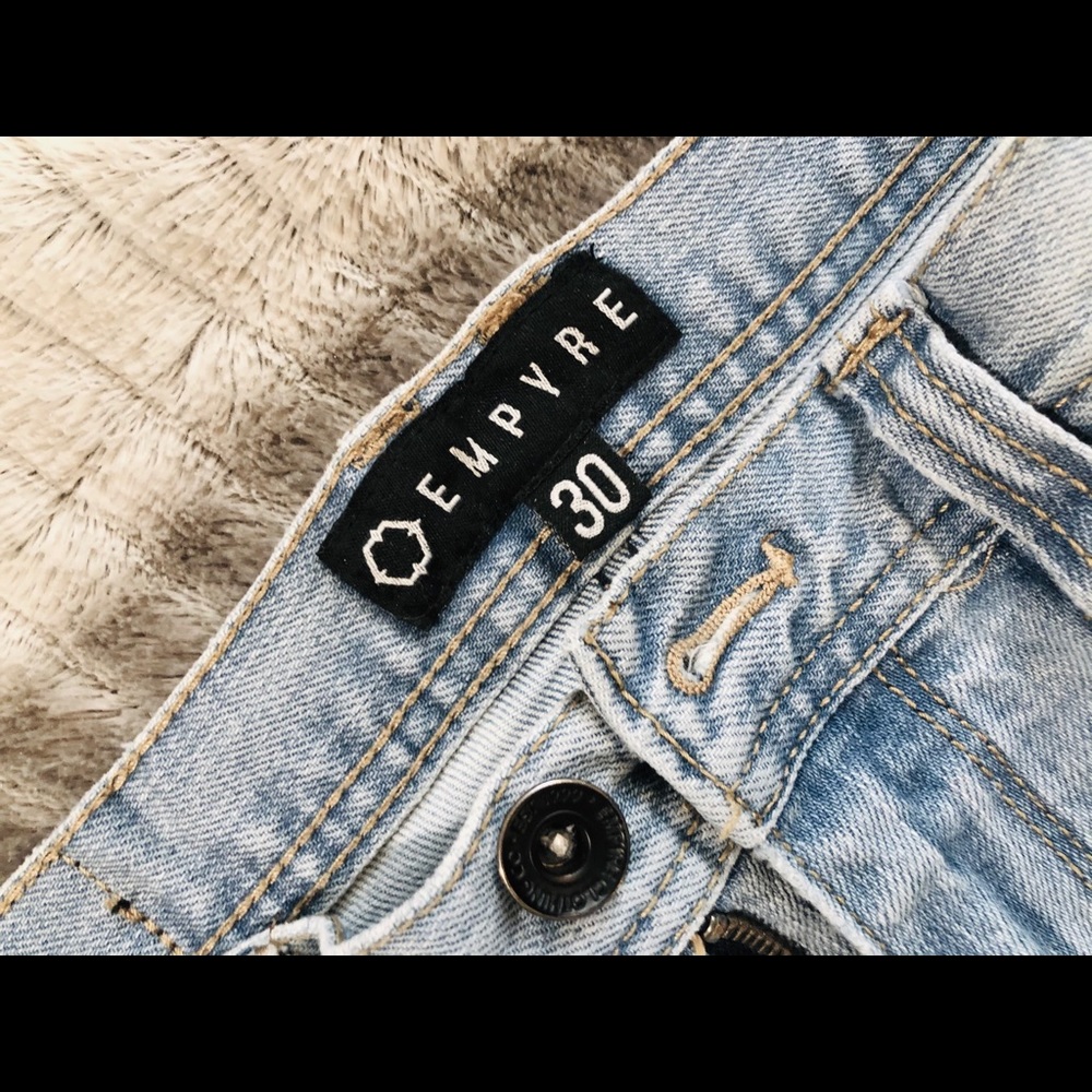 Men’s Distressed Skinny Jeans
